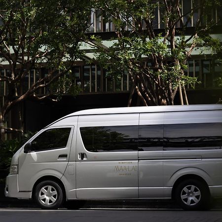 Hotel Kimpton Maa-Lai Bangkok By Ihg Exterior foto Toyota HiAce