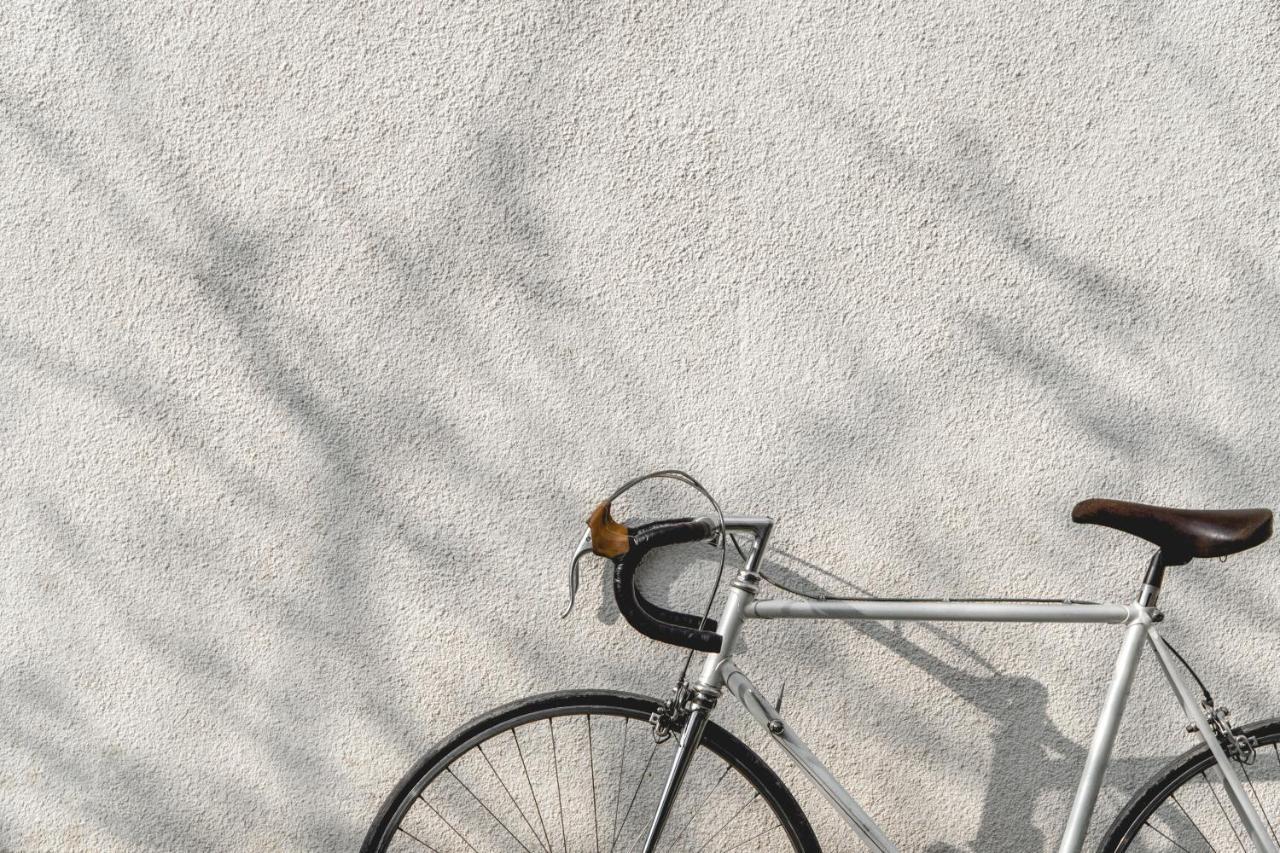 Hotel Kimpton Maa-Lai Bangkok By Ihg Exterior foto A fixed gear bicycle