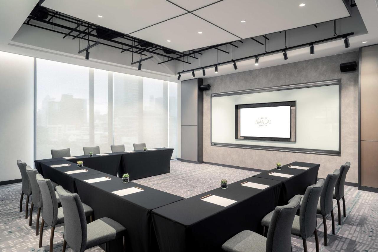 Hotel Kimpton Maa-Lai Bangkok By Ihg Exterior foto Meeting room